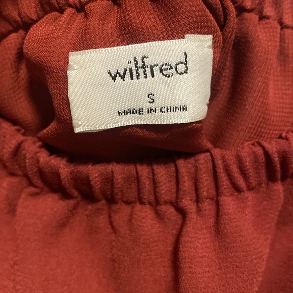 💚 Wilfred Deep Redy Orange Off-Shoulder Blouse - small cosmetic flaw - medium - Picture 2 of 6